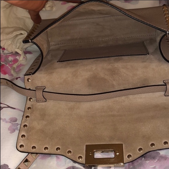 Excellent condition Valentino rockstud leather bag - Picture 5 of 6